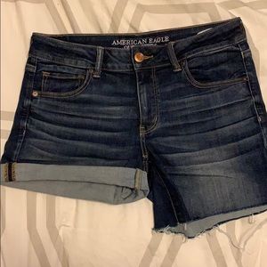 American Eagle Stretch Mid Rise Short!!